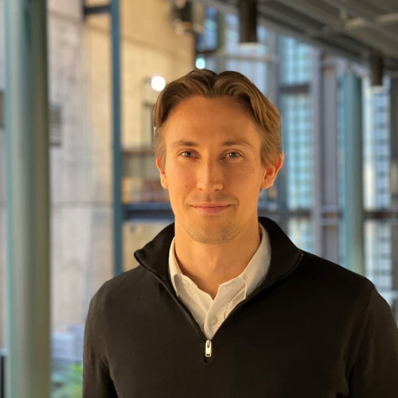 testimonial-info-image